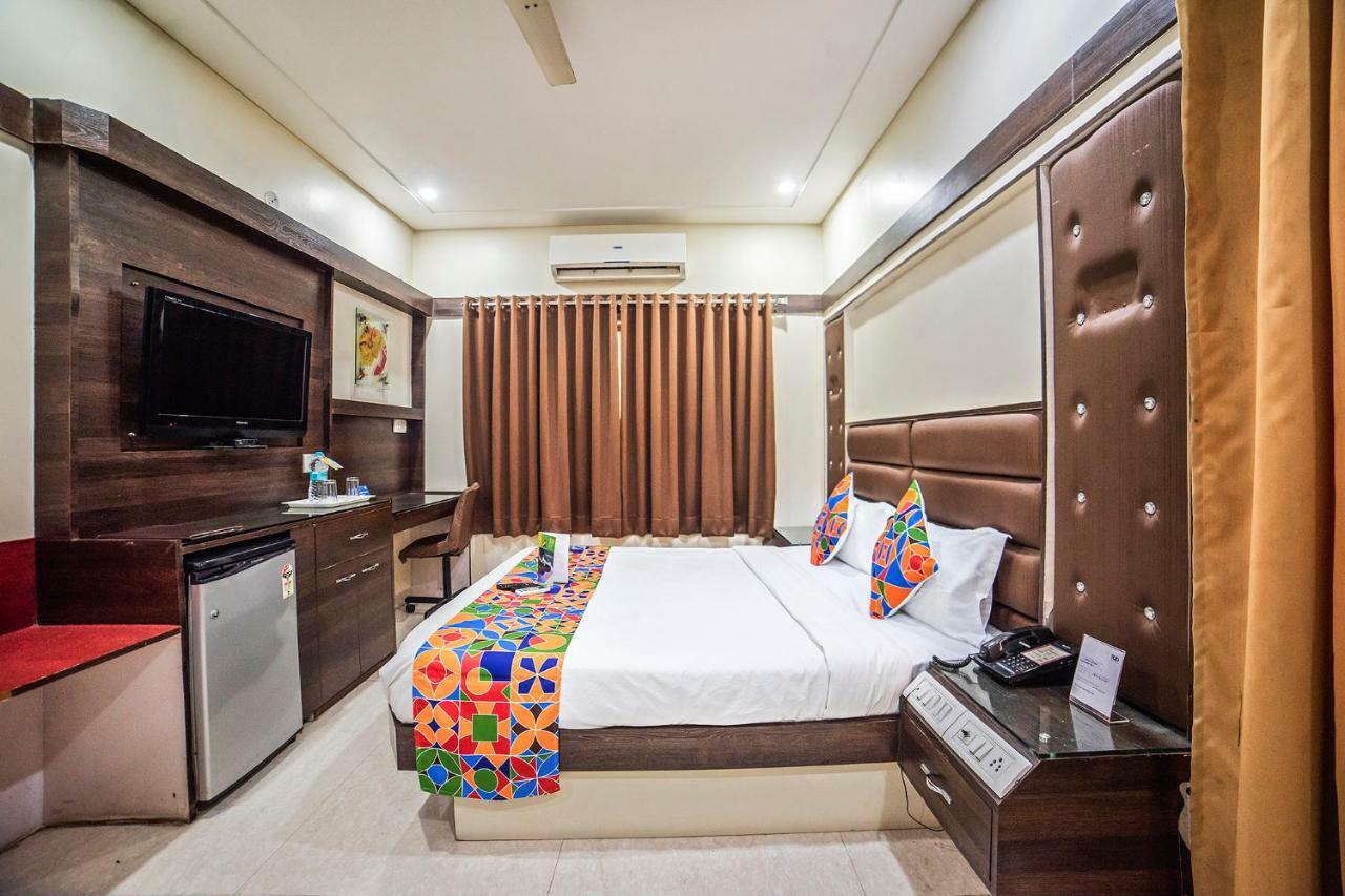 FabHotel Santoor Geeta Bhawan Square Indore Bagian luar foto